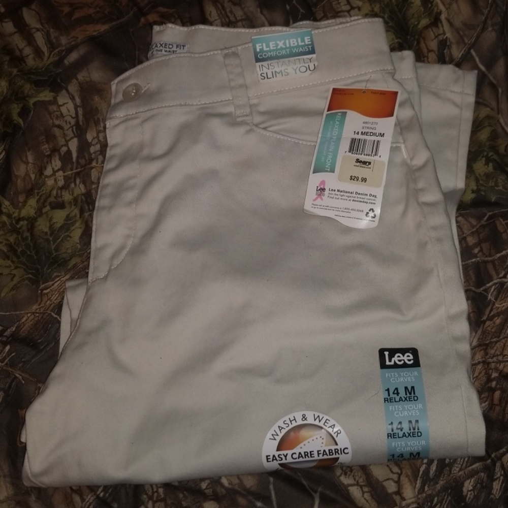 Lee relaxed fit